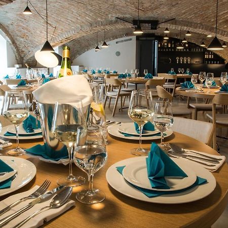 Hotel Restaurant Na Navsi Ricany  المظهر الخارجي الصورة